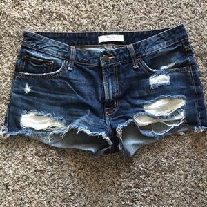 Abercrombie&Fitch distressed jean shorts